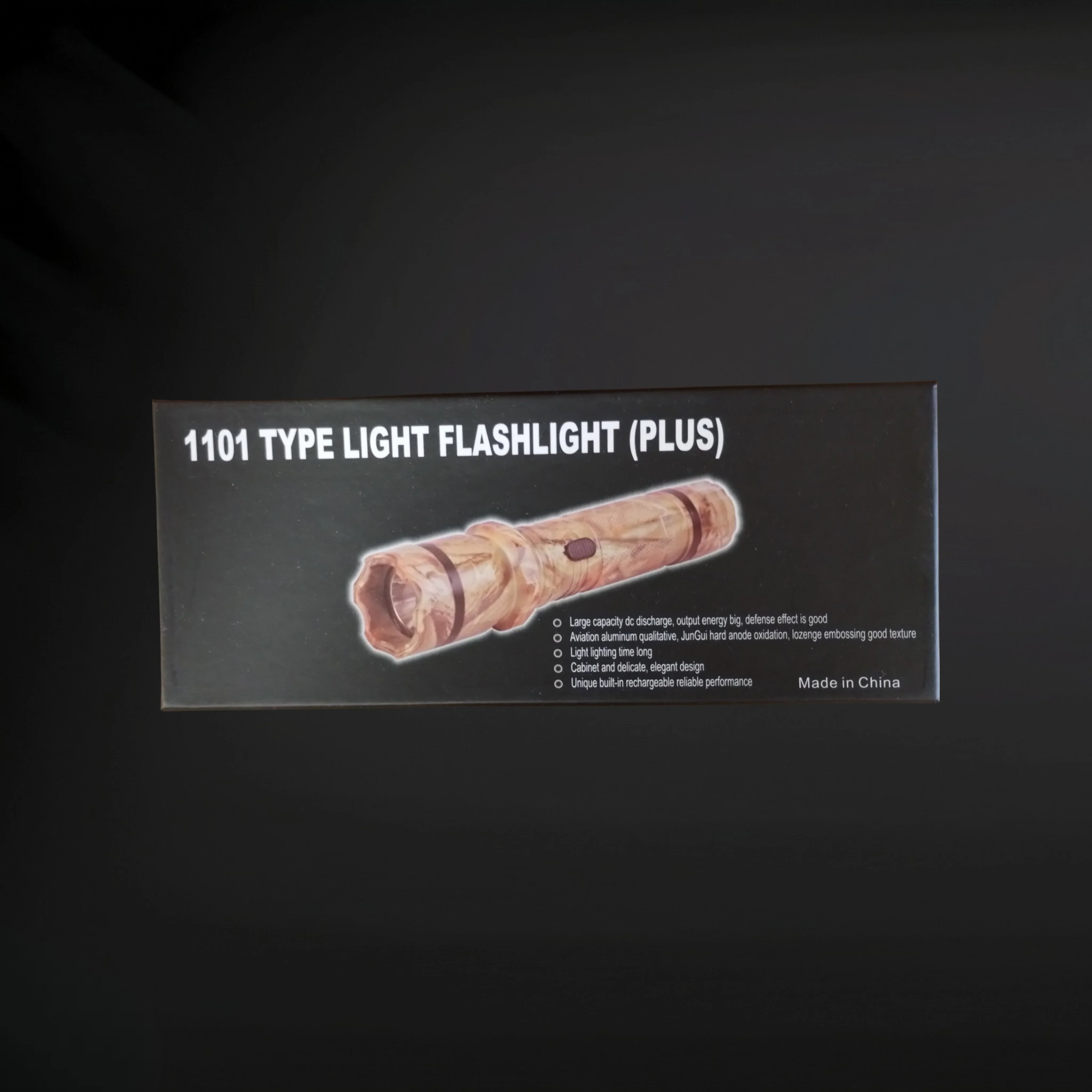 1101 Camo Stun Gun with Flashlight