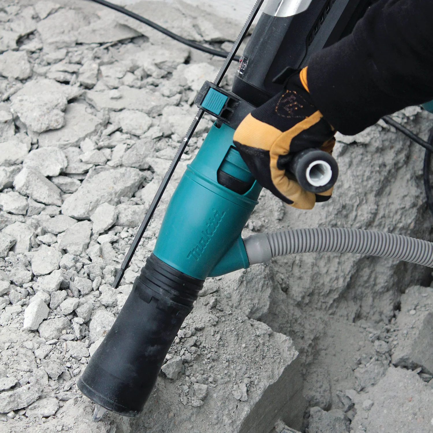 Makita Rotary Hammer 1 9/16 Inch Factory Serviced - Image 3