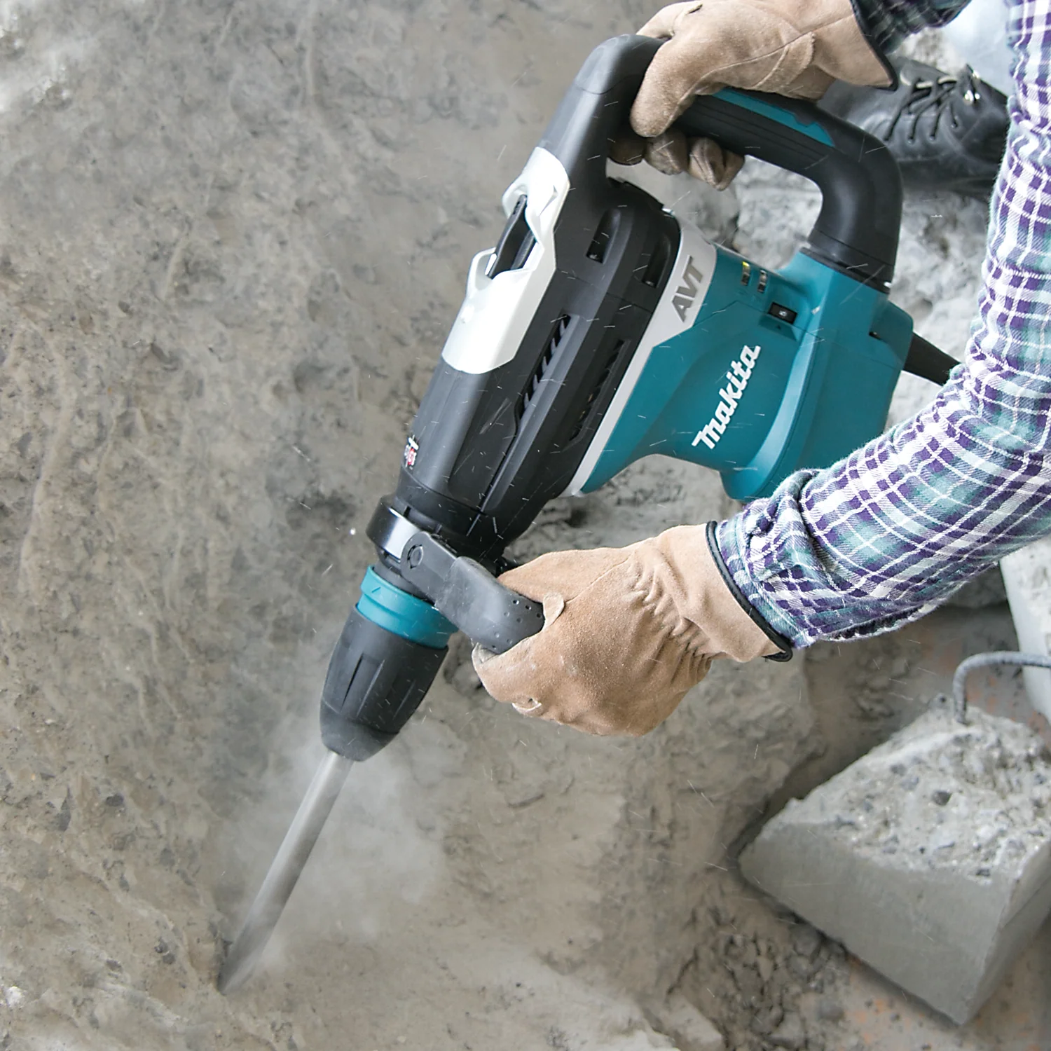 Makita Rotary Hammer 1 9/16 Inch Factory Serviced - Image 8