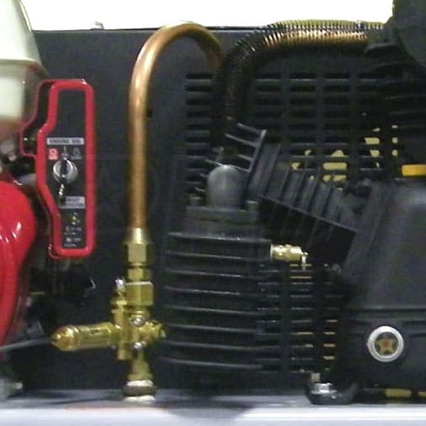 Iron Horse Air Compressor 13 Horsepower Honda Engine 30 Gallon - Image 2