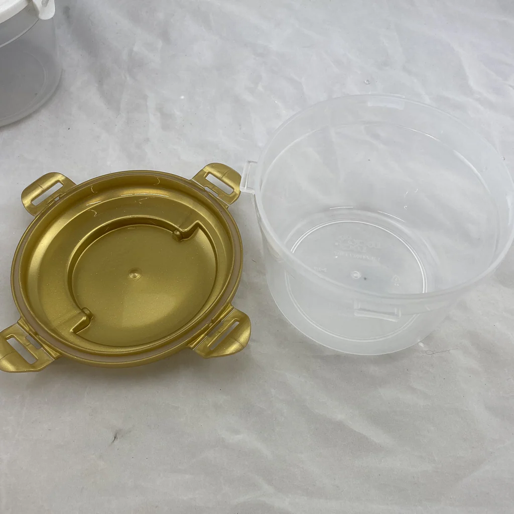 LocknLock Set of 6 Circular Containers & Christmas Bags - Image 2