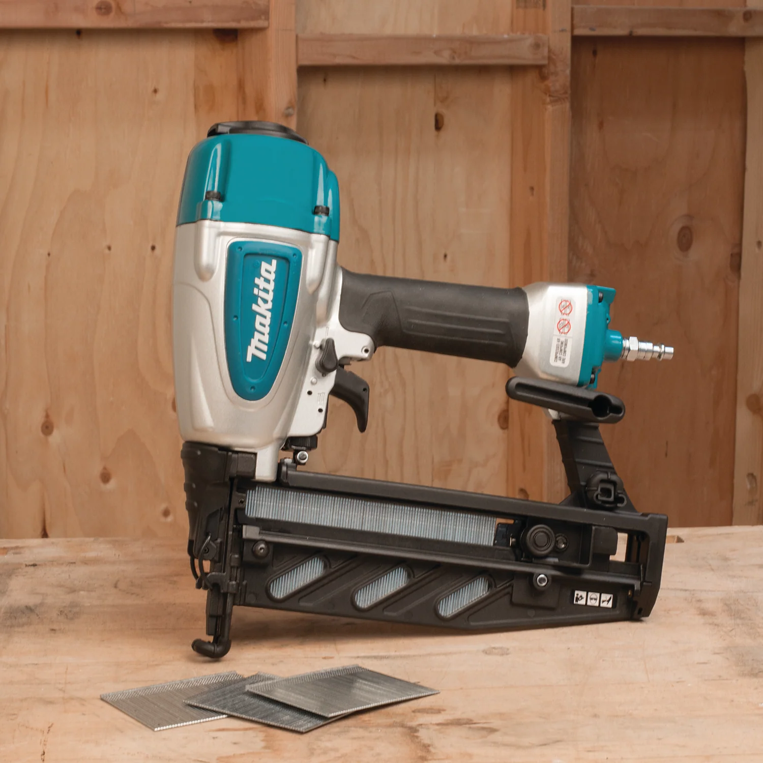 Makita 16 Gauge 2 1/2 Inch Straight Finish Nailer Factory Serviced - Image 5