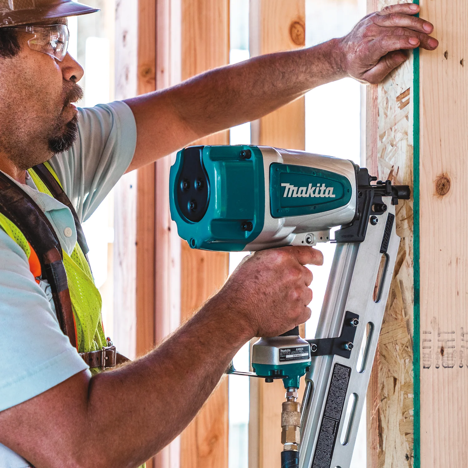 Makita 21 Degree Full Round Head 3-1/2 Inch Framing Nailer - Image 13