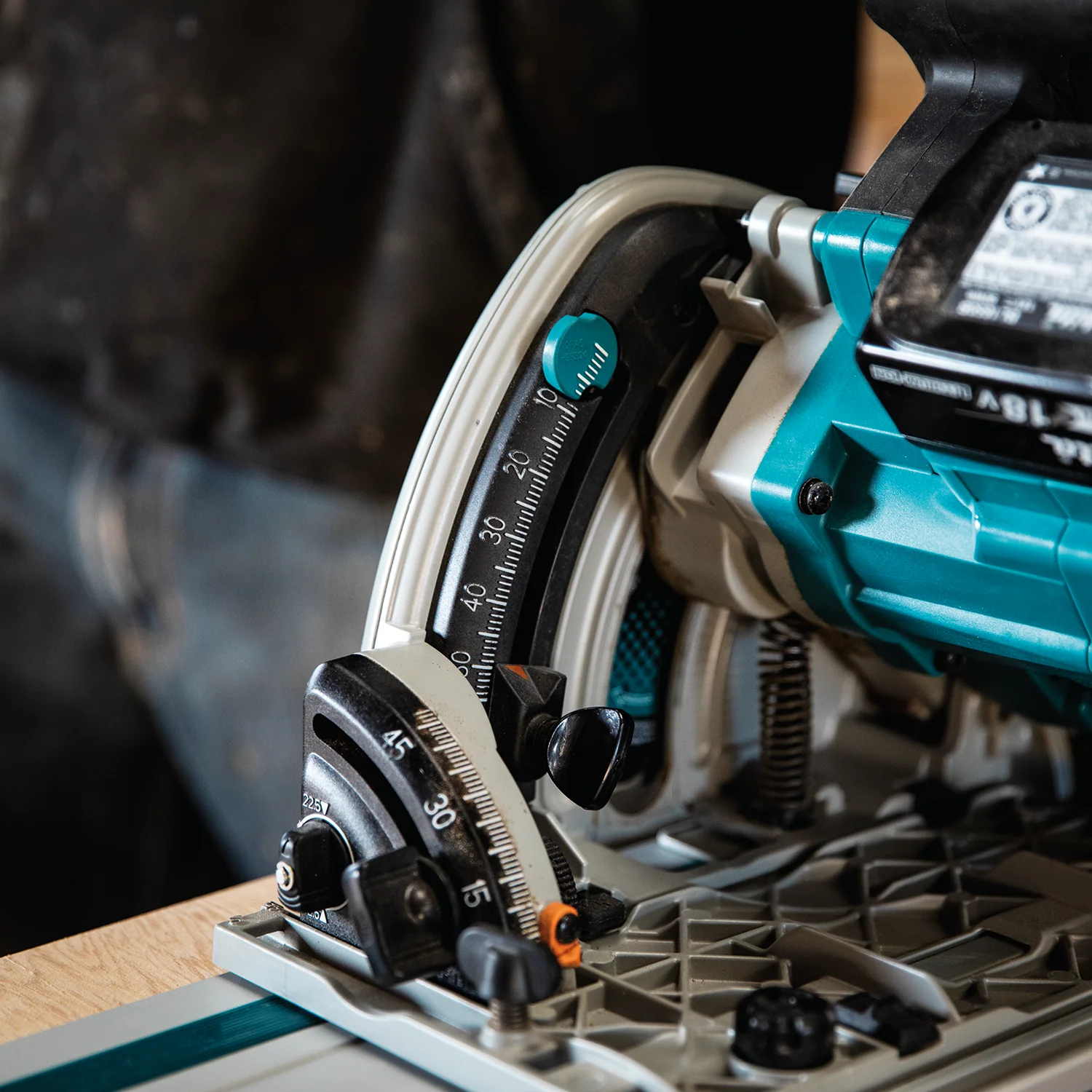 Makita 36 Volt 18V X2 Brushless 6 1/2 Inch Plunge Circular Saw Factory Serviced Tool Only - Image 9
