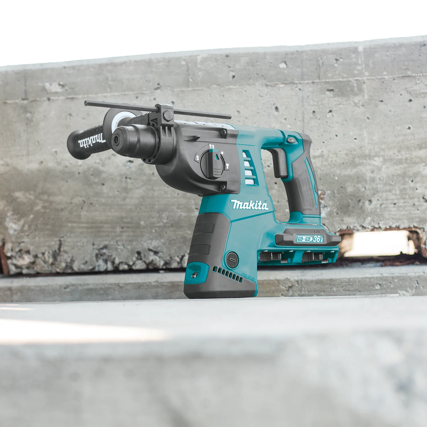 Makita 36 Volt 18V X2 LXT 1 Inch SDS Rotary Hammer Factory Serviced Tool Only - Image 5