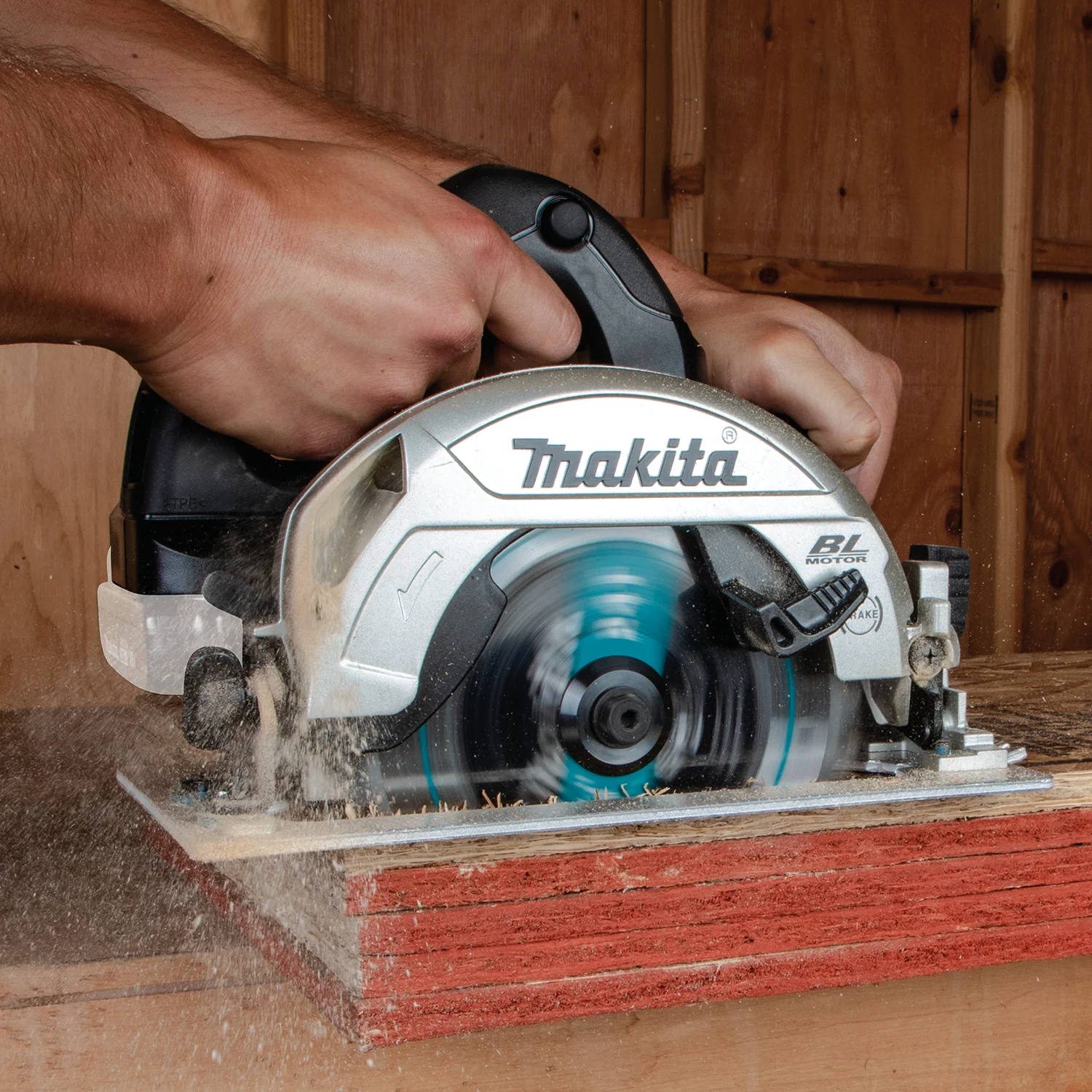 Makita Circular Saw 6 1/2 Inch 18 Volt Tool Only Factory Serviced - Image 6