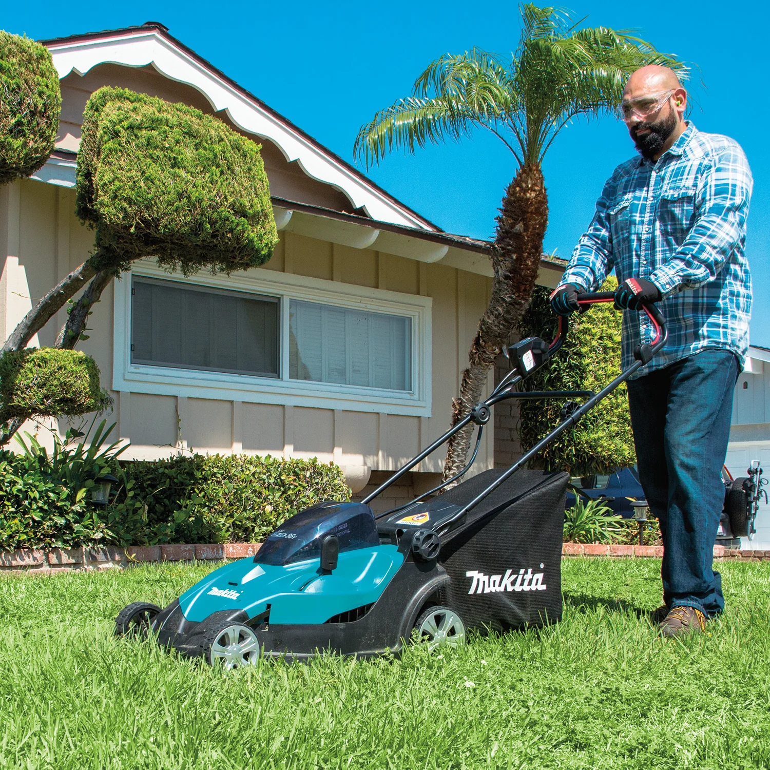 Makita 36 Volt LXT 17 Inch Lawn Mower Kit 5.0Ah Factory Serviced - Image 9