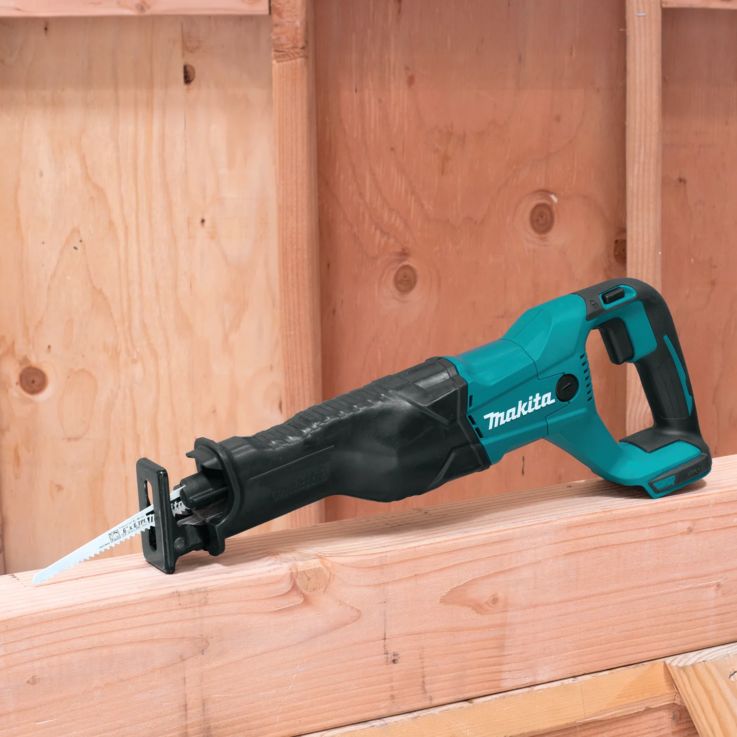 Makita 18 Volt LXT Lithium Ion Cordless Reciprocating Saw Factory Serviced Tool Only - Image 3