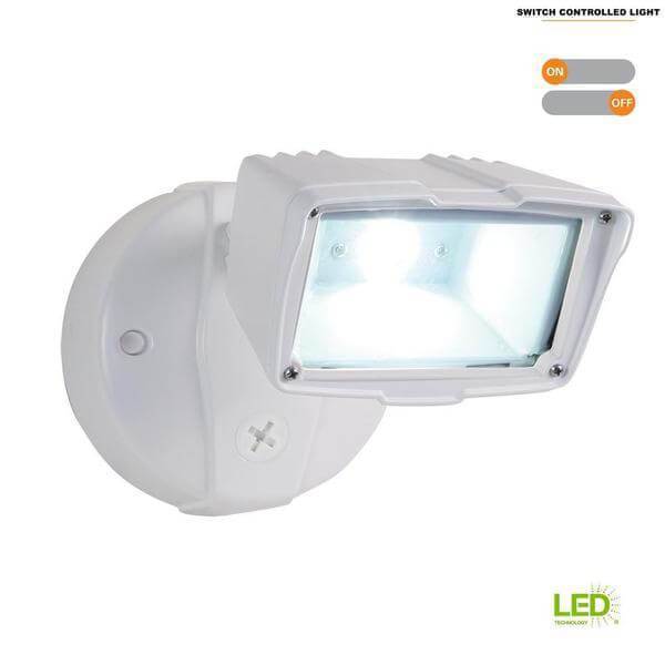 Halo White Outdoor Integrated LED Small Head Security Flood Light with 1475 Lumens 5000K Daylight Switch Controlled Damaged Box